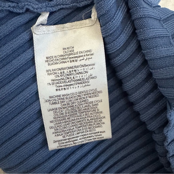 BCBGMaxAzria Blue Off-the-Shoulder Elegant Stretchy Sweater Size XXS - Picture 12 of 17